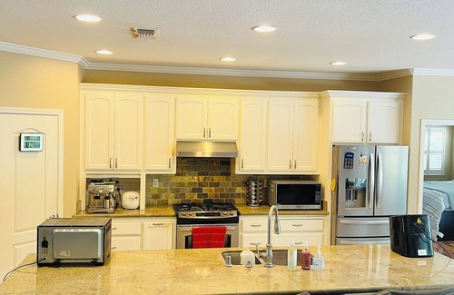 Sacramento Complejo | 4-bedroom resort charming, Sacramento WiFi, AC, swimming pool, freeway intersect