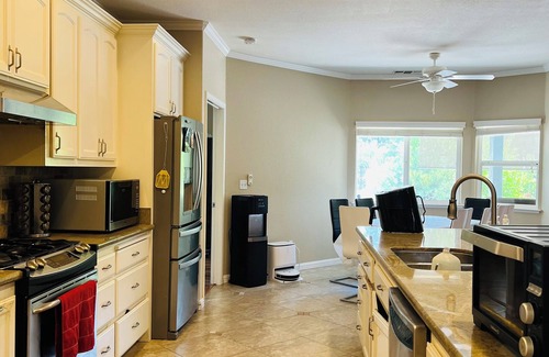Sacramento Complejo | 4-bedroom resort charming, Sacramento WiFi, AC, swimming pool, freeway intersect