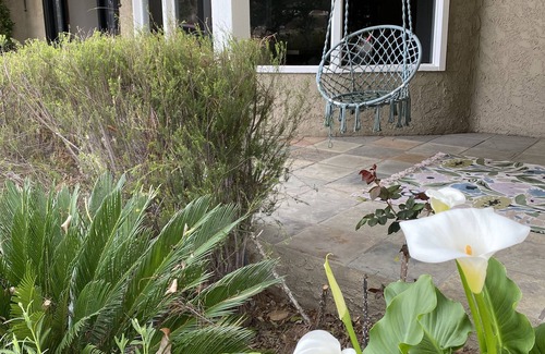 Thousand Oaks Casa | 4 bedroom retreat in luxury residential neighborhood
