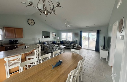 North Topsail Beach Casa | 4-bedroom soundside house with private dock and easy beach access