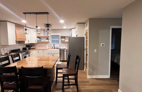 Town of Pines Casa | 4 Bedroom Sandy Pines Retreat centrally located