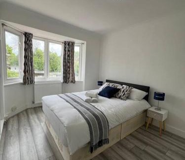 Hale Casa | 4 Bedroom semi detached House London