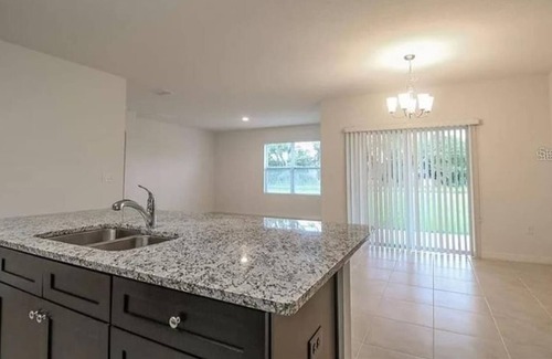 St. Cloud Apartamento | 4 Bedroom Single family 420554 by Houzlet