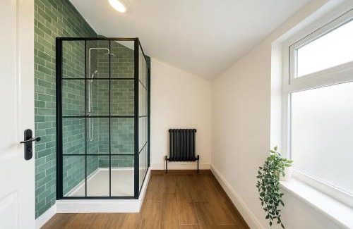 Canton Casa | 4 Bedroom Spacious House in Cardiff