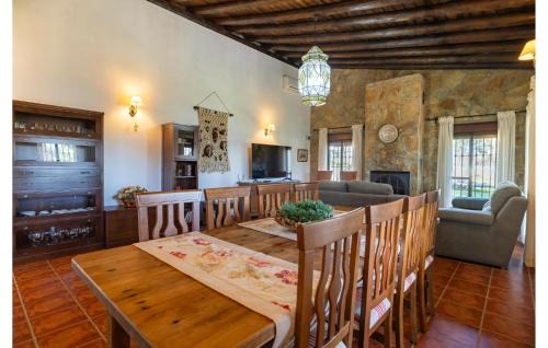 Guillena Casa | 4 Bedroom Stunning Home In Guillena