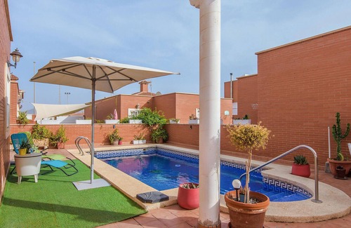 Pujaire Casa | Impresionante casa de 4 dormitorios en.
