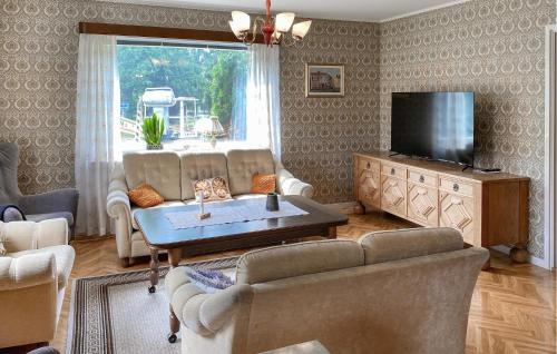 Vetlanda Casa | 4 Bedroom Stunning Home In Vetlanda