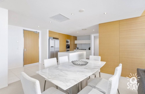 Broadbeach Apartamento | 4 Bedroom Sub Penthouse High Floor, Ocean Views