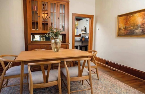 Roanoke Condominio | 4 Bedroom Suite at the Historic Winona House
