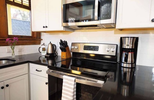 Roanoke Condominio | 4 Bedroom Suite at the Historic Winona House