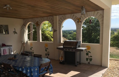 Bonnes Casa | Villa de 4 dormitorios con piscina privada y vistas impresionantes al río Dronne.