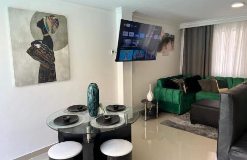 Manga Casa | 4 Bedroom Villa - Minutes to Walled City