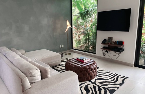 Playa del Carmen Casa | 4 Bedroom Villa with Big Patio & Private Pool