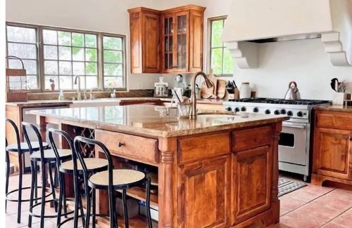 Ventura Villa | 4 bedroom villa with epic views near downtown Ojai