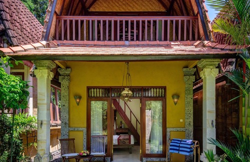 Lodtunduh Villa | Villa de 4 dormitorios con piscina, jardín, vista, desayuno # VJU