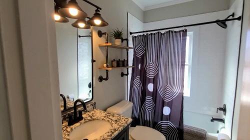 Wentzville Casa | 4 Bedroom Wentzville Adventure Sleeps 12