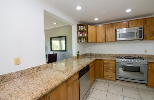 P Chahue Condominio | 4 Bedroom with Marina Views - Perfect for a Family Getaway!