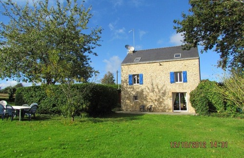 Peaule Casa | Detached 4-bed rural stone house close to attractions great for 2-8/10 people