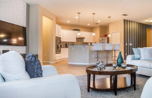 Crystal Cove Casa | 4 Bedrooms/2 Bathrooms/Crystal Cove (4706RR)