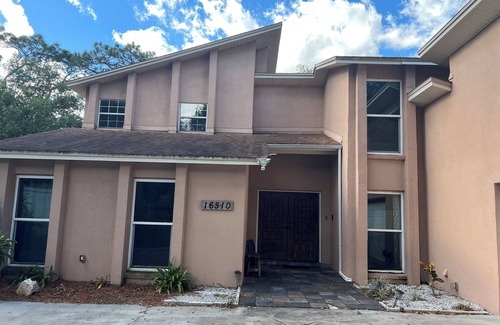 Greater Northdale Casa | 4 Bedrooms, 3 Bath, sleeps 8, Pool, Access to Lake, Kayaks, & Fishing