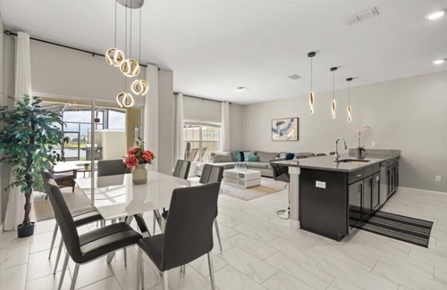 Kissimmee Casa | 4 Bedrooms/ 3 Bathrooms/ Storey Lake (4792CT)