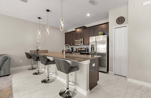 Kissimmee Casa | 4 Bedrooms/ 3 Bathrooms/ Storey Lake (4792CT)