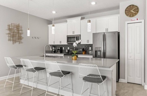 Kissimmee Casa | 4 Bedrooms/3 Bathrooms/Storey Lake (4831DS)