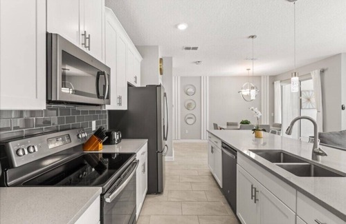 Kissimmee Casa | 4 Bedrooms/3 Bathrooms/Storey Lake (4831DS)