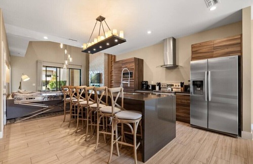Florida Central Atlantic Coast Casa | 4 Bedrooms/4.5 Bathrooms/Magic Village (7528BD)