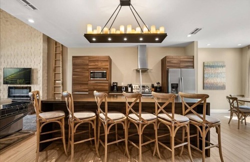 Florida Central Atlantic Coast Casa | 4 Bedrooms/4.5 Bathrooms/Magic Village (7528BD)