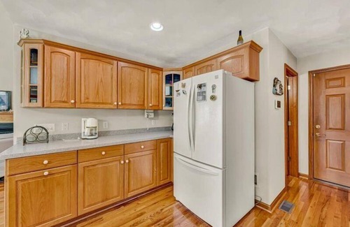 Huddleston Casa | 4 Bedrooms, 4½ Bathrooms, Sleeps 8! Come Visit 'Carter Cook Retreat'!