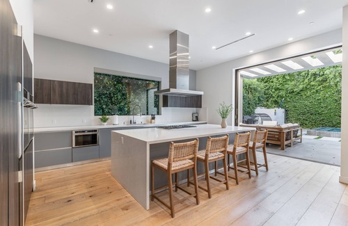 Melrose Casa | 4 bedrooms, 5 beds Villa K