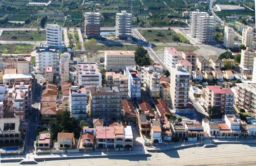 Platja de Piles Apartamento | Piles - Apartment - Sleeps 7 - Parking - Seafront
