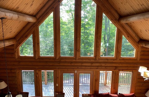 Labelle Casa | 4 Bedrooms cozy log wood Chalet at Blueberry Lake Resort Near Mont-Tremblant