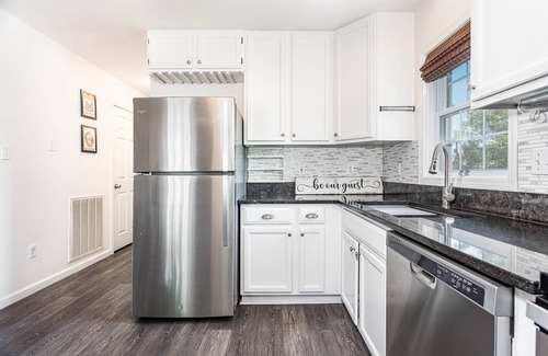 Sandbridge Casa | 4 bedrooms Cape Cod with pool, 100 yards from the beach