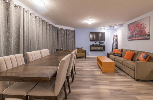 Canmore Apartamento | 4 Bedrooms Suite Combo for Group of Families - Windtower Lodge