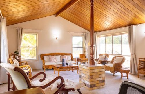 Sunnybank Hills Casa | 4 Beds Family House at Sunnybank Hills