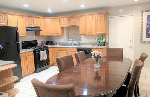 Oakland Casa | Casa 4 + br / 2ba cerca de OaklandAirport & RaiderStadium