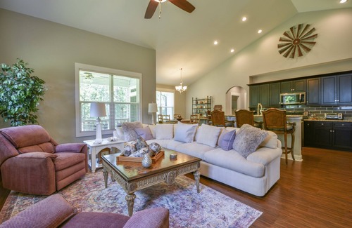 Terrell Casa | ¡RECIENTEMENTE CONSTRUIDO EN MCGEE POINT en LKN! ¡CERCA DE TODO PERO LEJOS DE TODO!