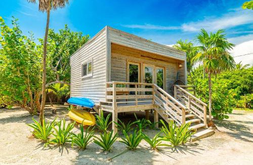 San Pedro Casa | 4 Br Belize Beachfront Villa W Pool, Beach & Pier