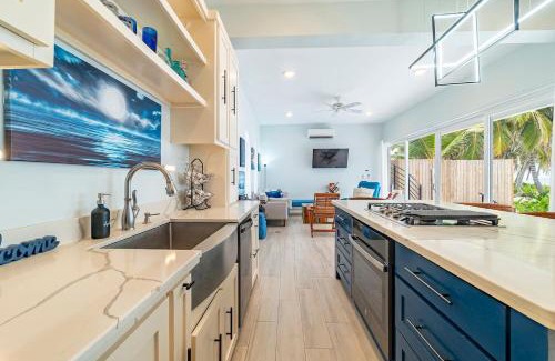 San Pedro Casa | 4 Br Belize Beachfront Villa W Pool, Beach & Pier