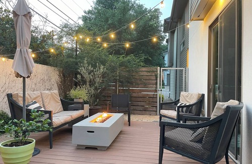 Tarrytown Casa | 4 BR Home in West Austin - next to park with pool, playground and tennis courts
