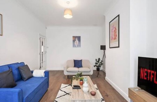 Brondesbury Park Casa | 4 BR House/Free Parking/5mins Walk To Kensal Rise