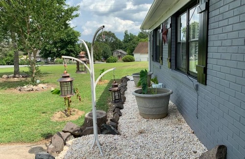 Mocksville Casa | 4 BR PEACEFUL RANCH