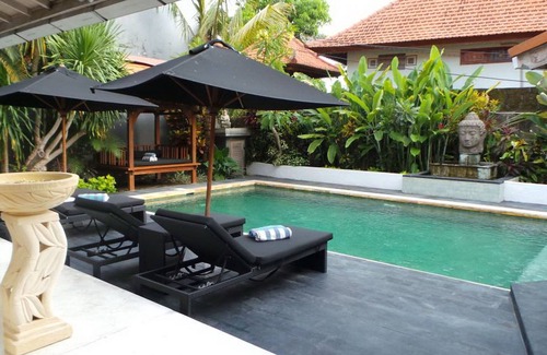North Legian Villa | 4 BR + Pool Table, 5 min drive to Double Six Beach