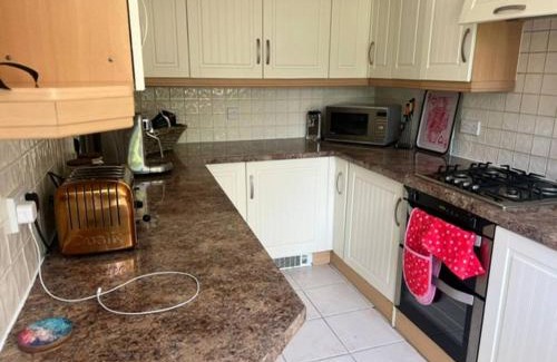 Earley Casa | 4 BRD House, with Double Parking