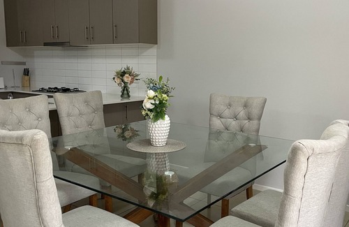 Tarneit Casa | 4 BRM House Free WiFi Parking in Riverdale-Tarneit