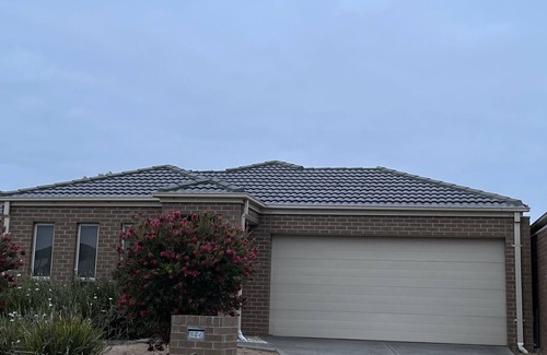 Tarneit Casa | 4 BRM House Free WiFi Parking in Riverdale-Tarneit