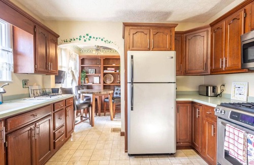 Meridian-Kessler Casa | 4 BRs+King Bed+Game Room+Broadripple+Bars+Spacious