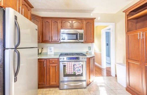 Meridian-Kessler Casa | 4 BRs+King Bed+Game Room+Broadripple+Bars+Spacious